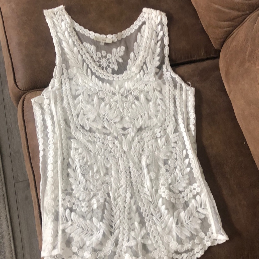 Lacey shell top